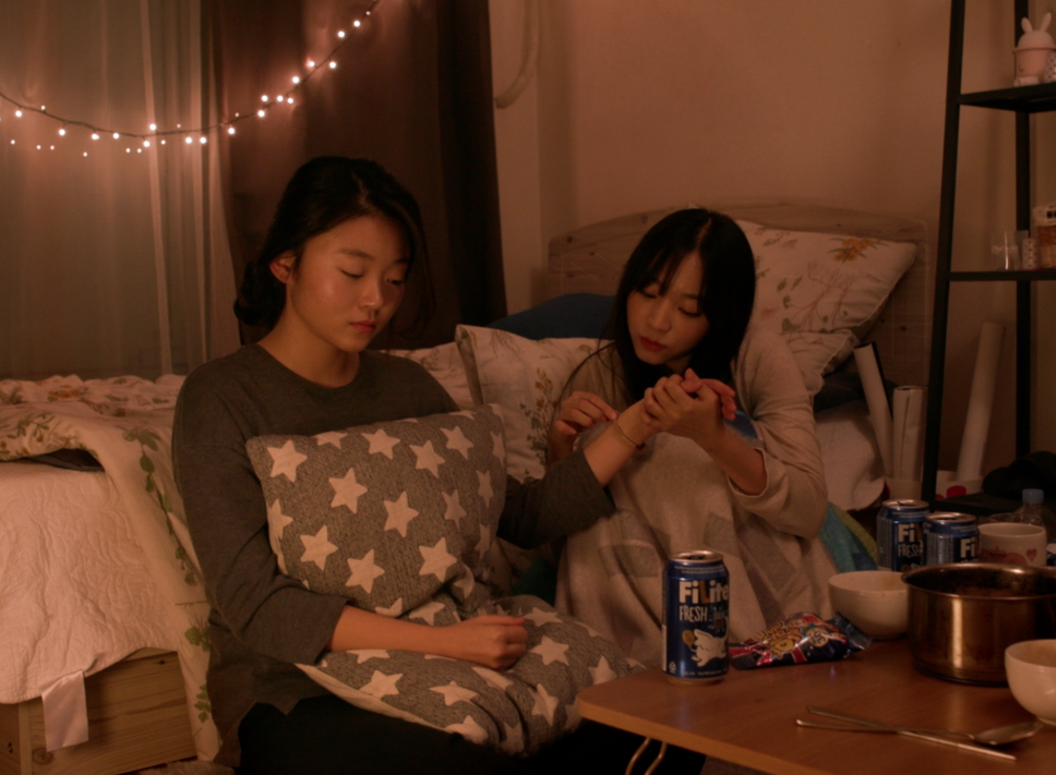 초동